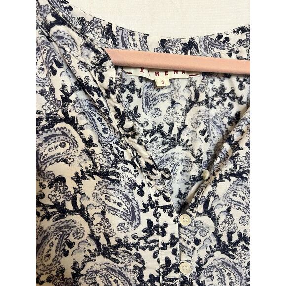 Xirena Gauze Top Relaxed fit Buttons Long Sleeve Women Size S - Picture 2 of 6